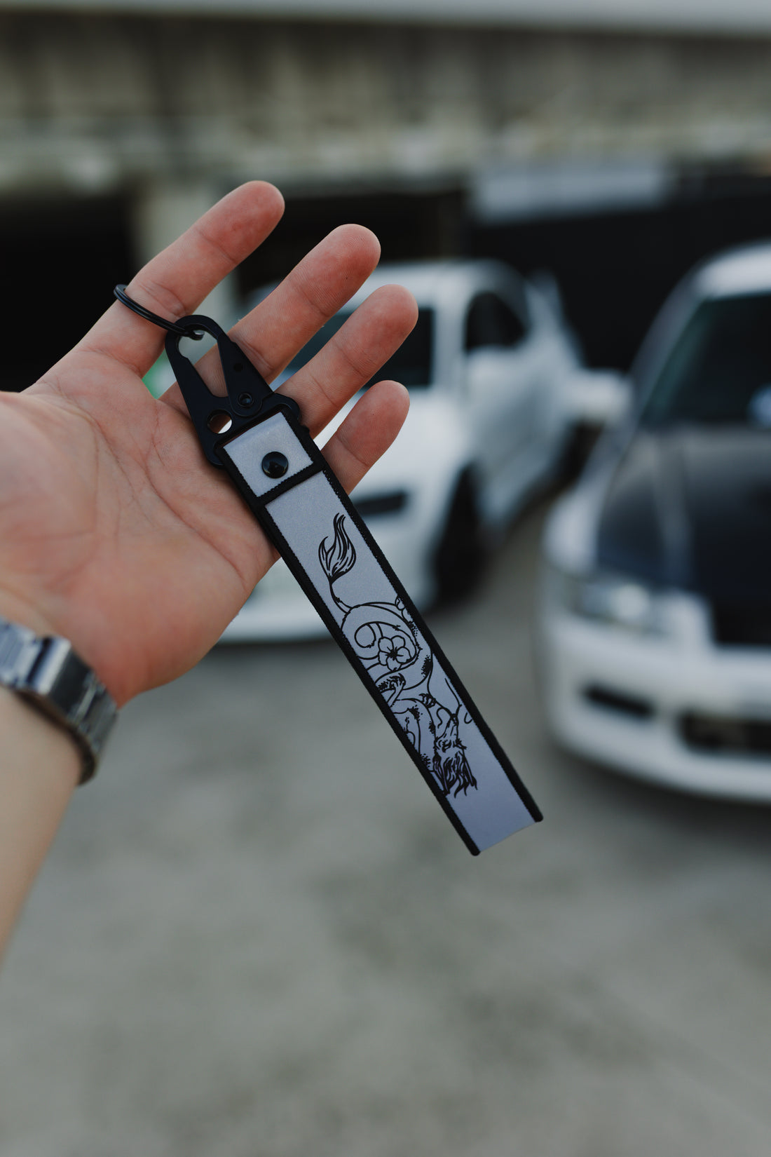 BLVCK Reflective Strap