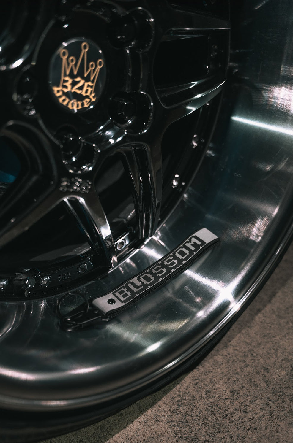 BLVCK Reflective Strap